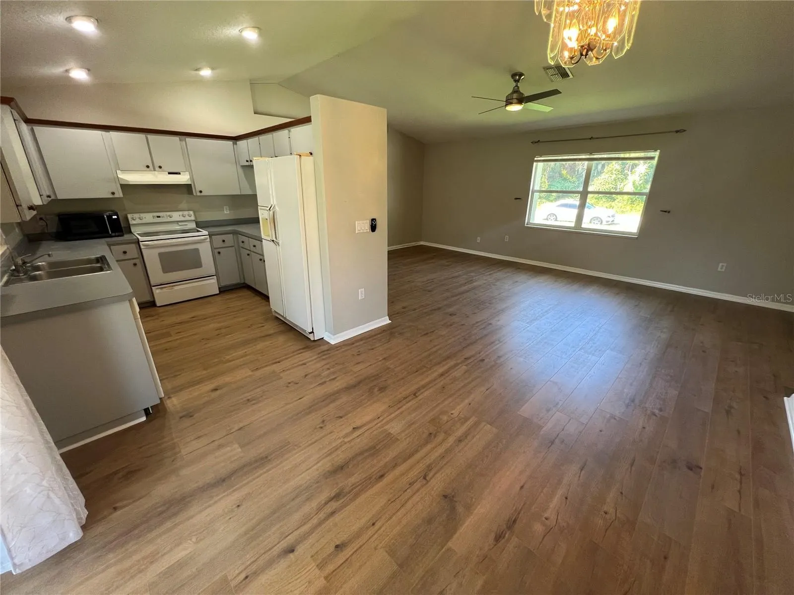 2426 SEAGULL LN