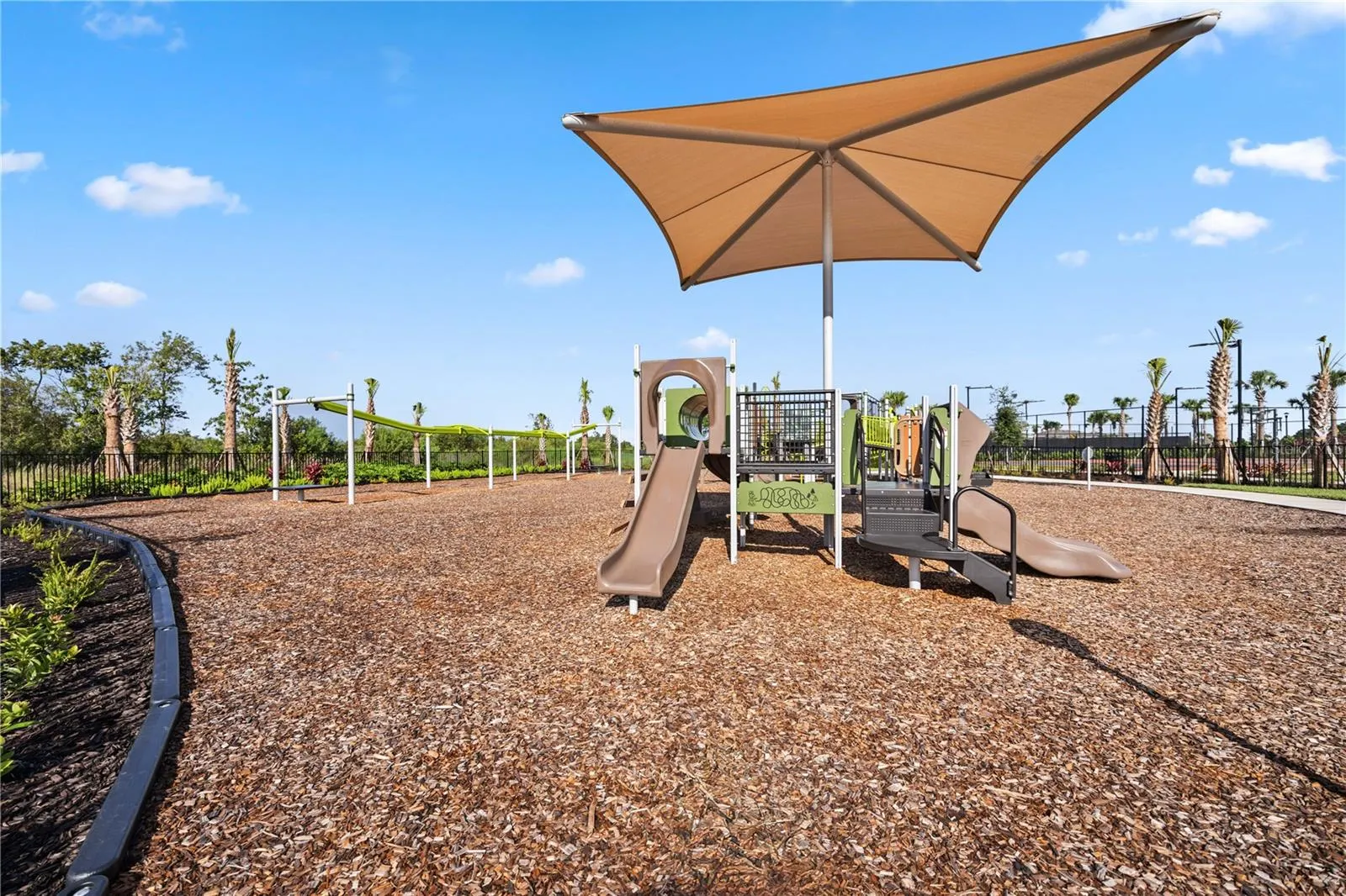 3307 HILLTOP CIR