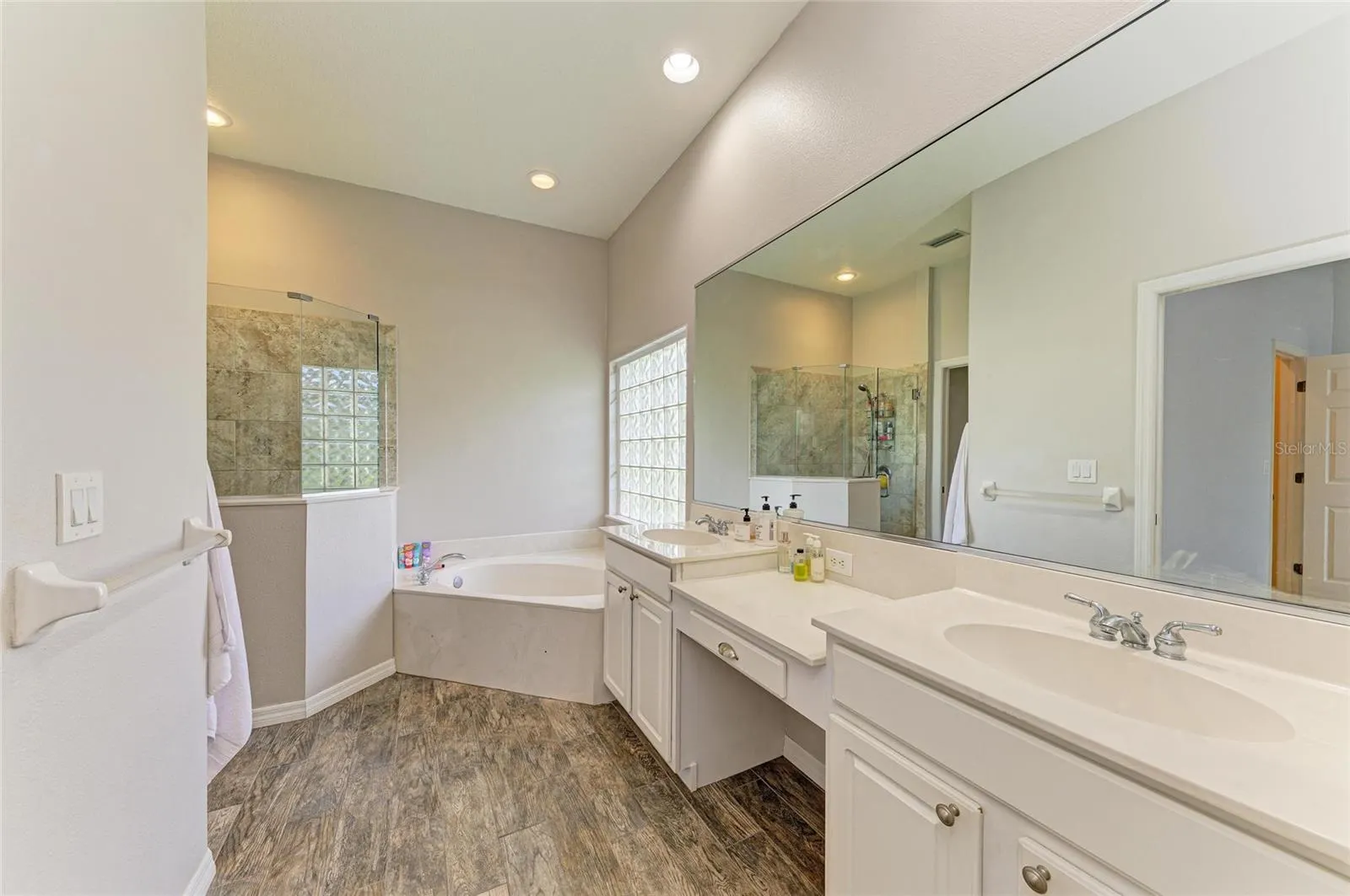 7007 BRIDLE PATH CT