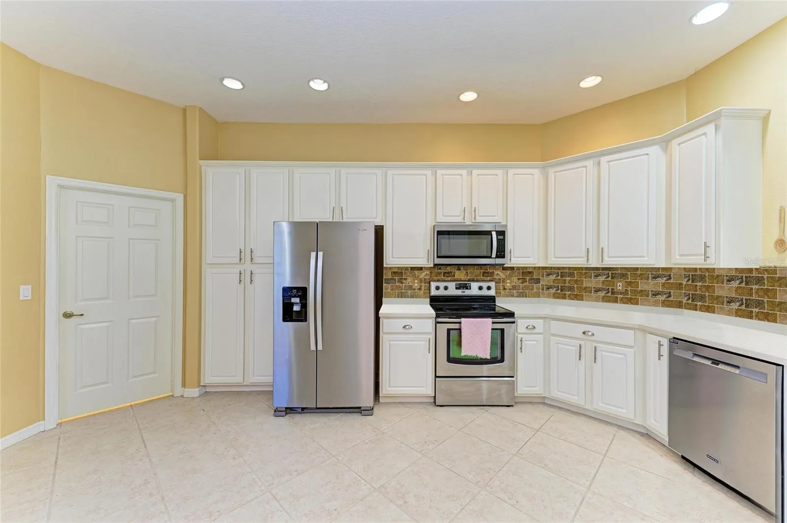 7007 BRIDLE PATH CT