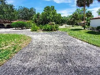 6403 PELICAN DR