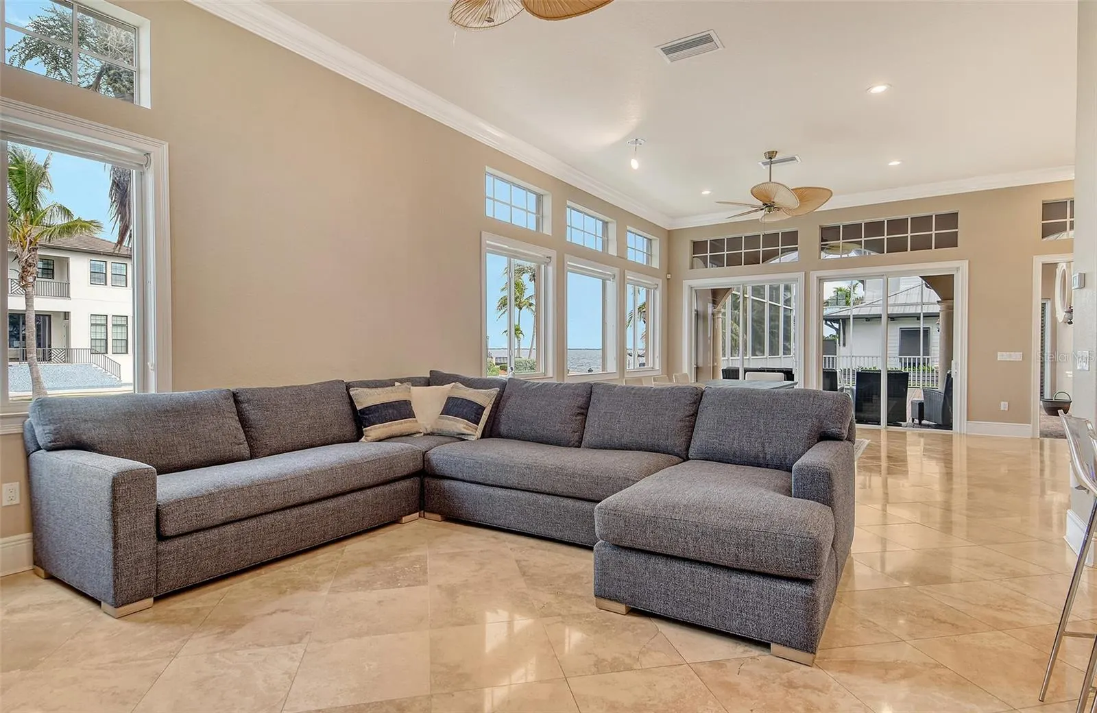 591 PUTTING GREEN LN