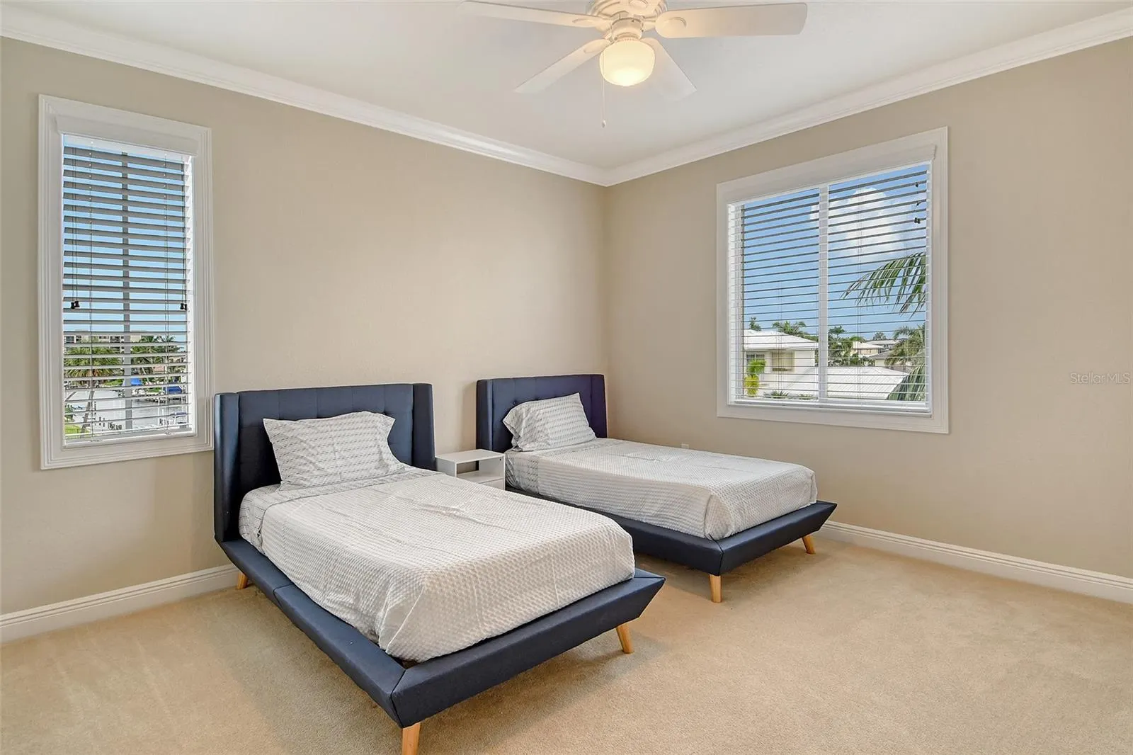 591 PUTTING GREEN LN