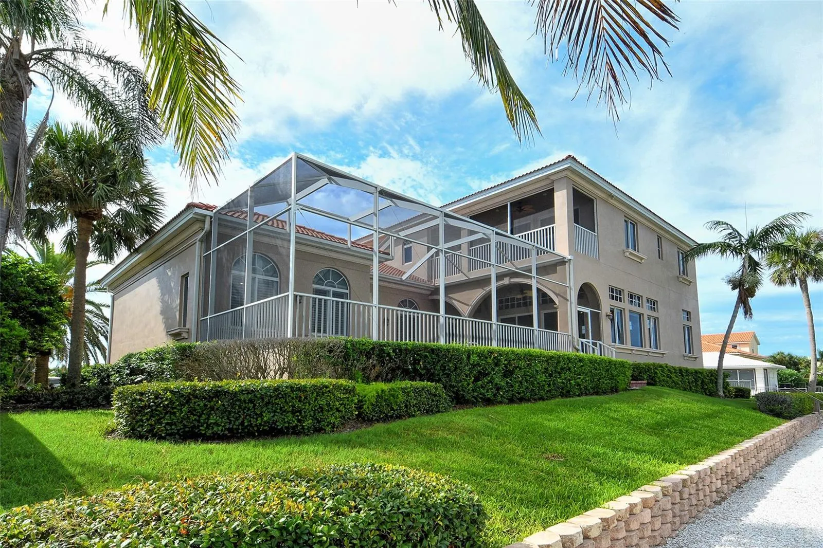 591 PUTTING GREEN LN