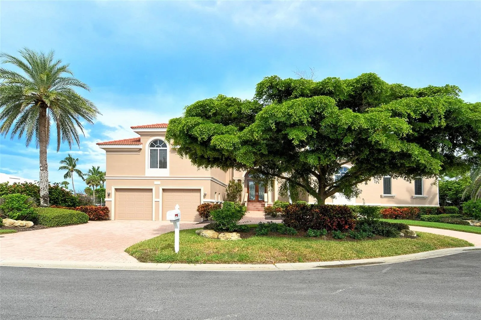 591 PUTTING GREEN LN