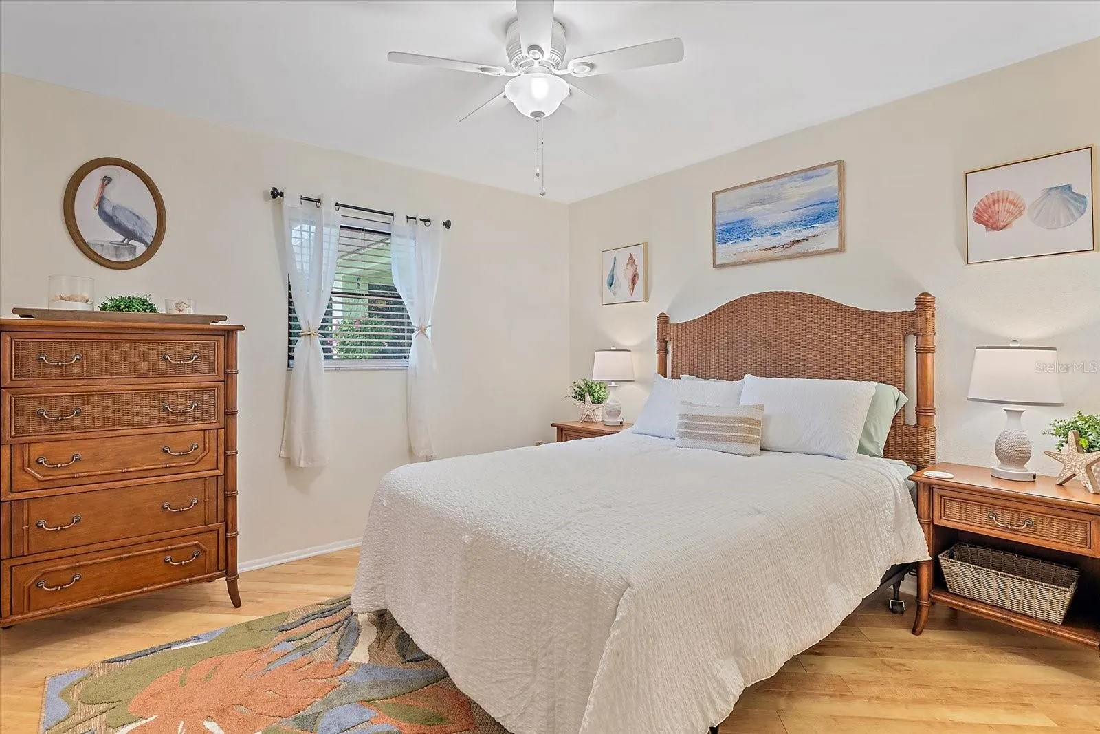 3636 ROSLYN RD