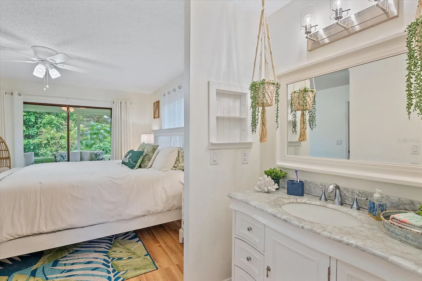 3636 ROSLYN RD