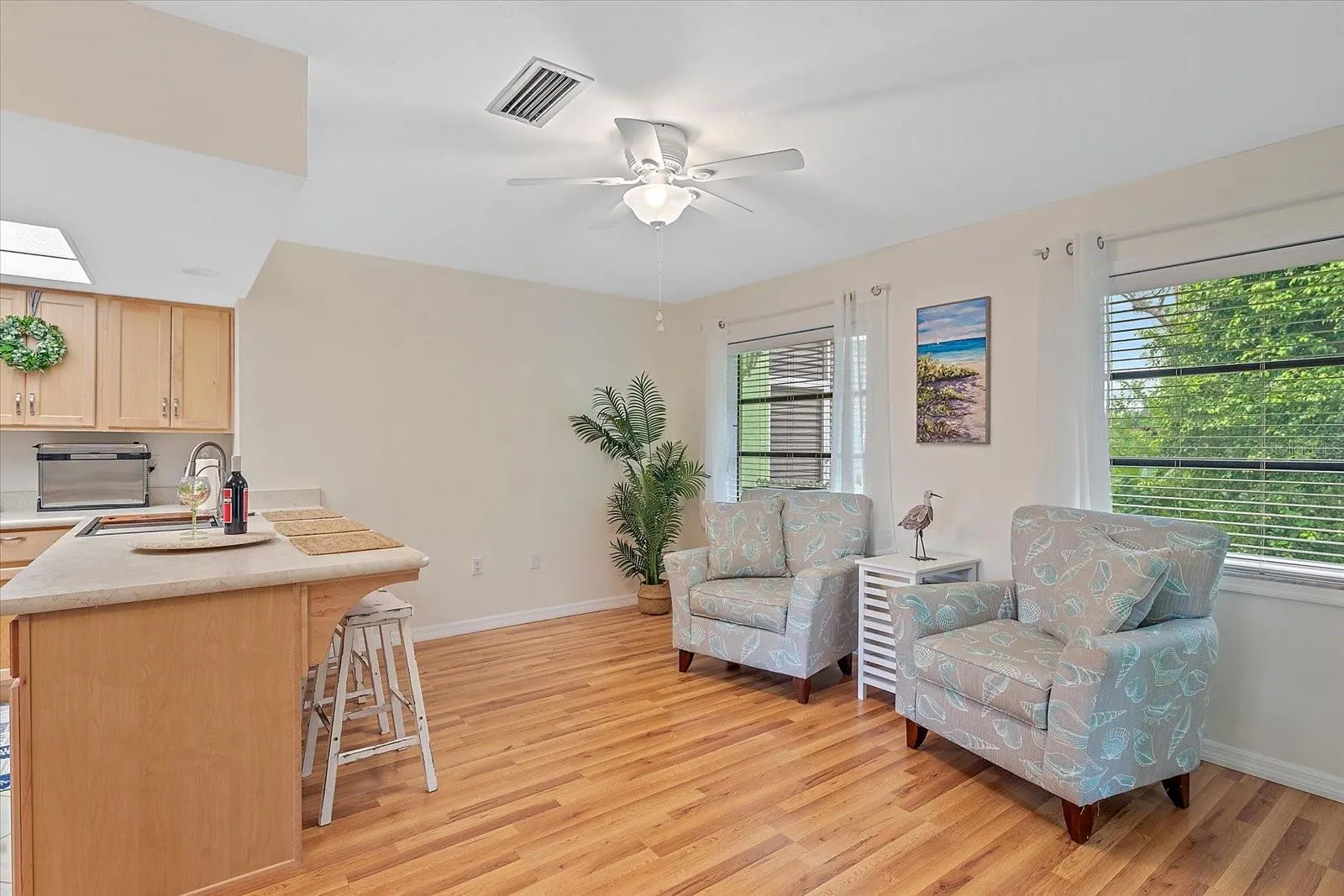 3636 ROSLYN RD