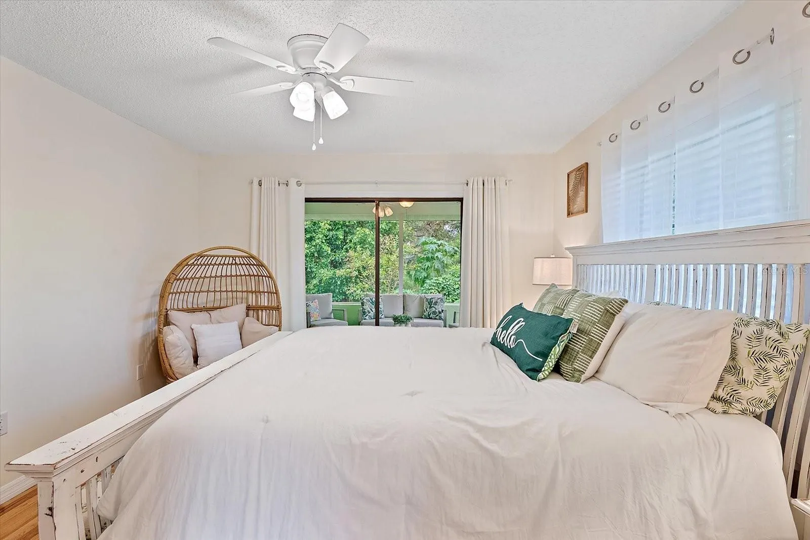 3636 ROSLYN RD