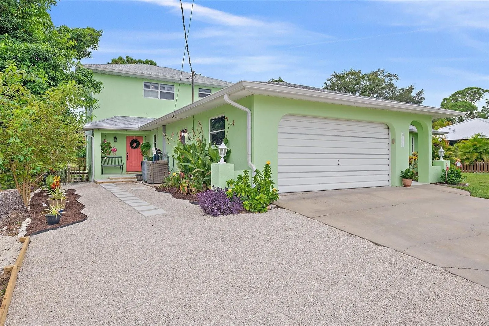 3636 ROSLYN RD