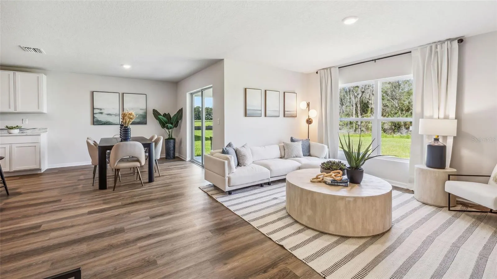 5918 SILVER FEATHER WAY