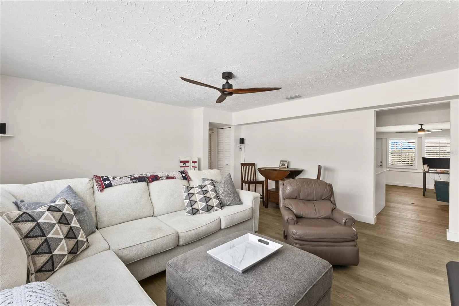 163 SUNWAY AVE