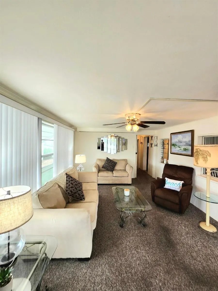 2203 MICHIGAN AVE