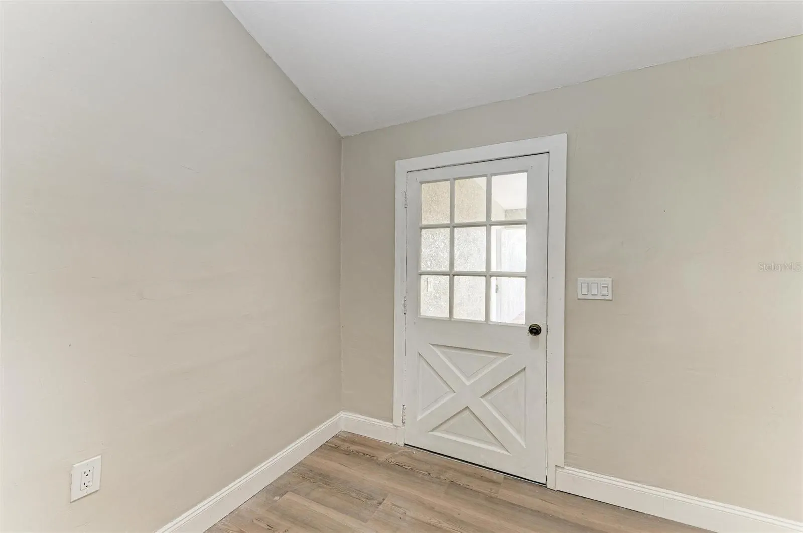 8164 ROBERT ST