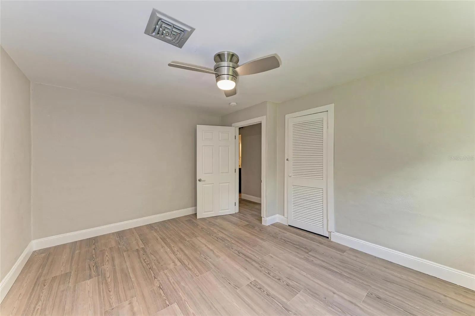 8164 ROBERT ST