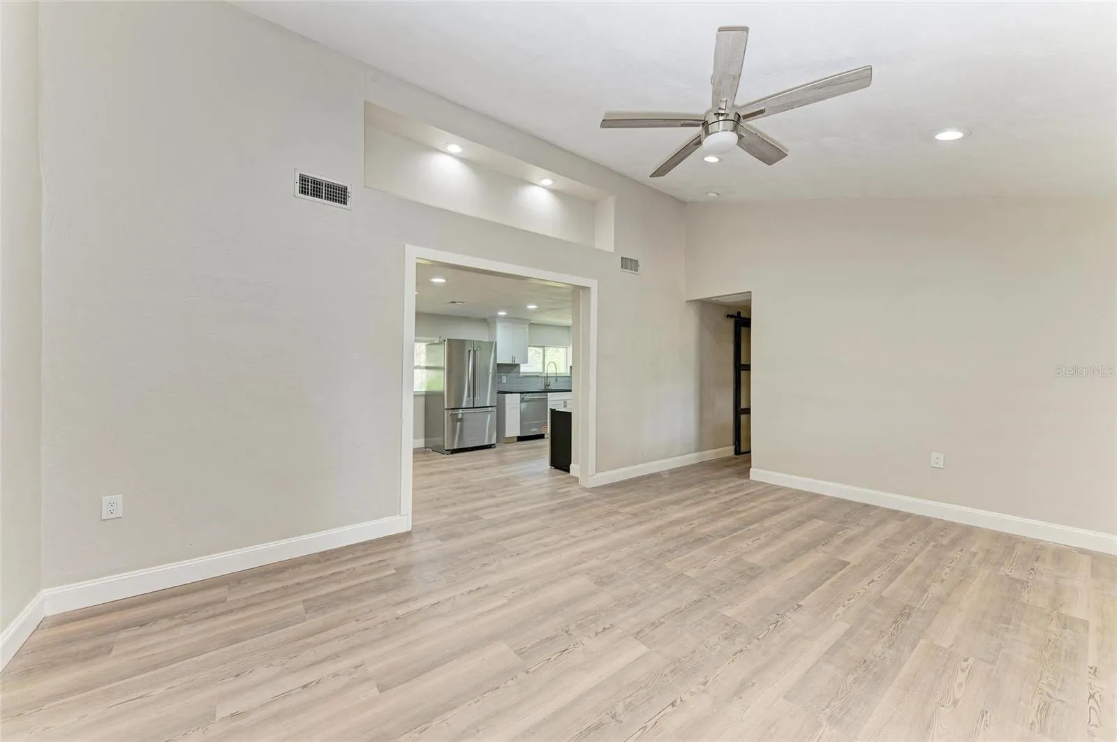 8164 ROBERT ST