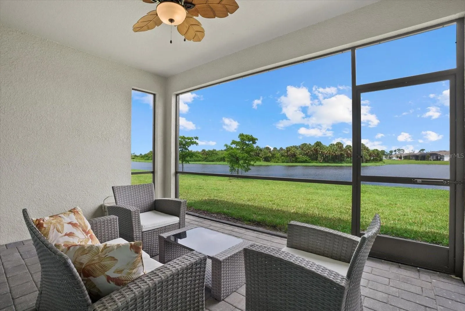 8554 SAINT KITTS CIR