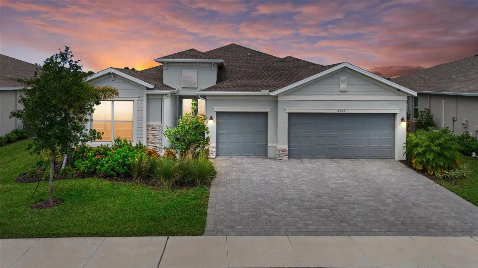 8554 SAINT KITTS CIR