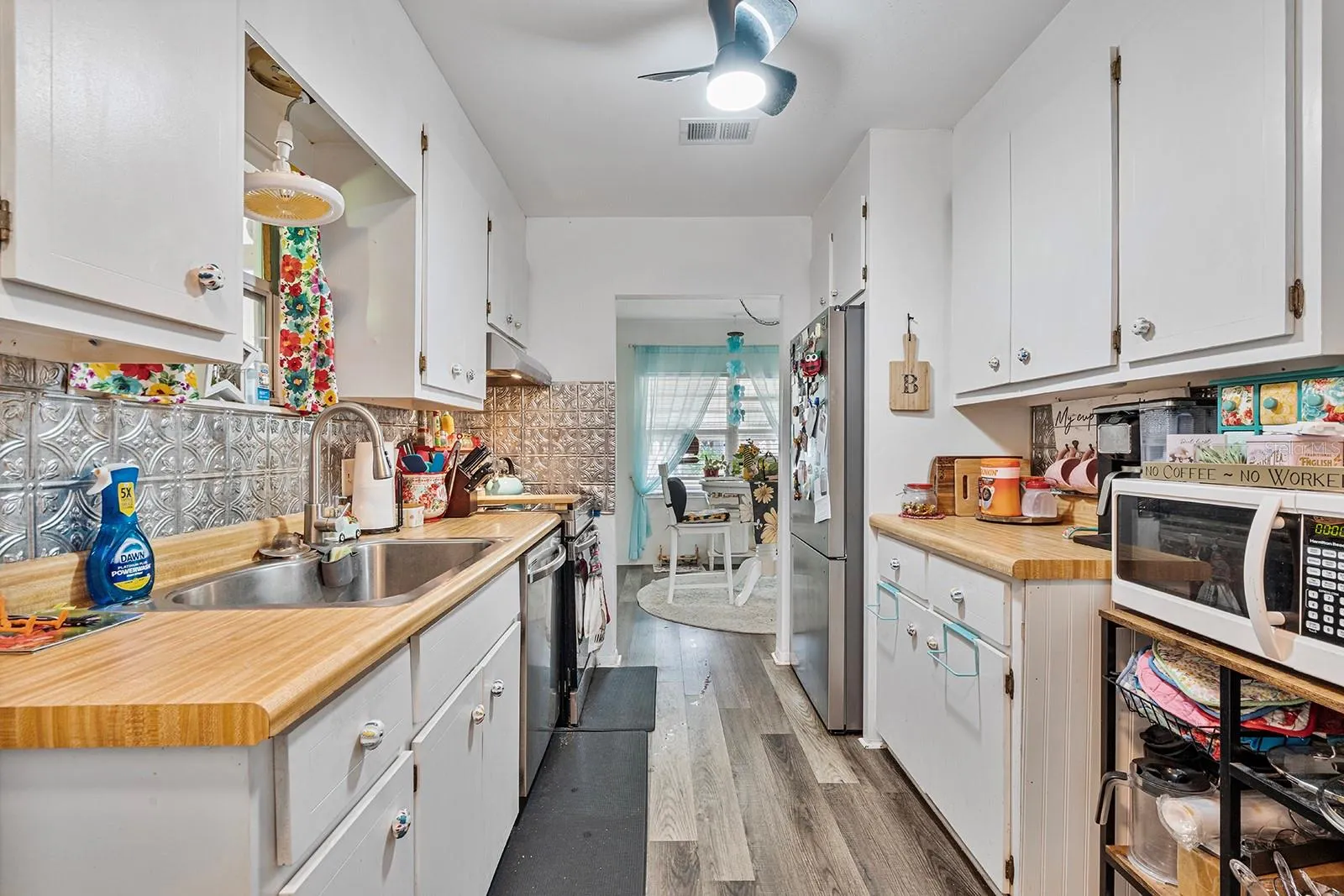 6 WOODLAND CIR
