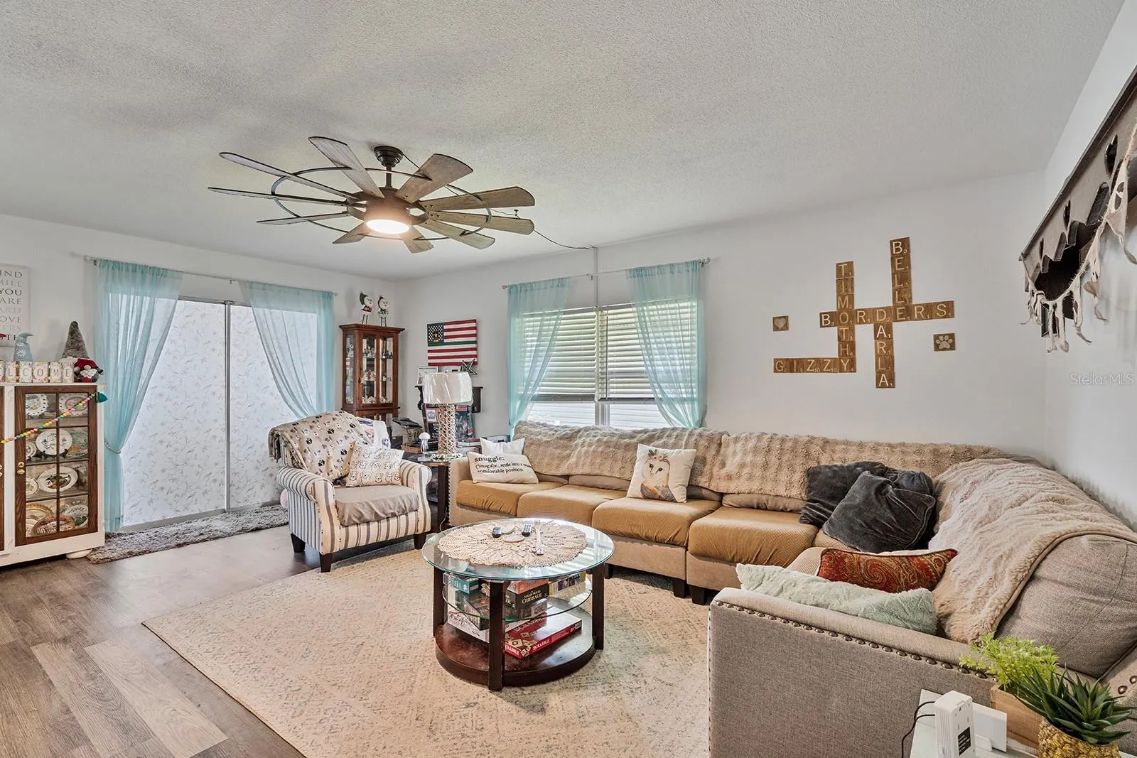 6 WOODLAND CIR