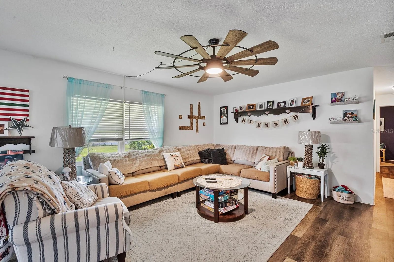 6 WOODLAND CIR