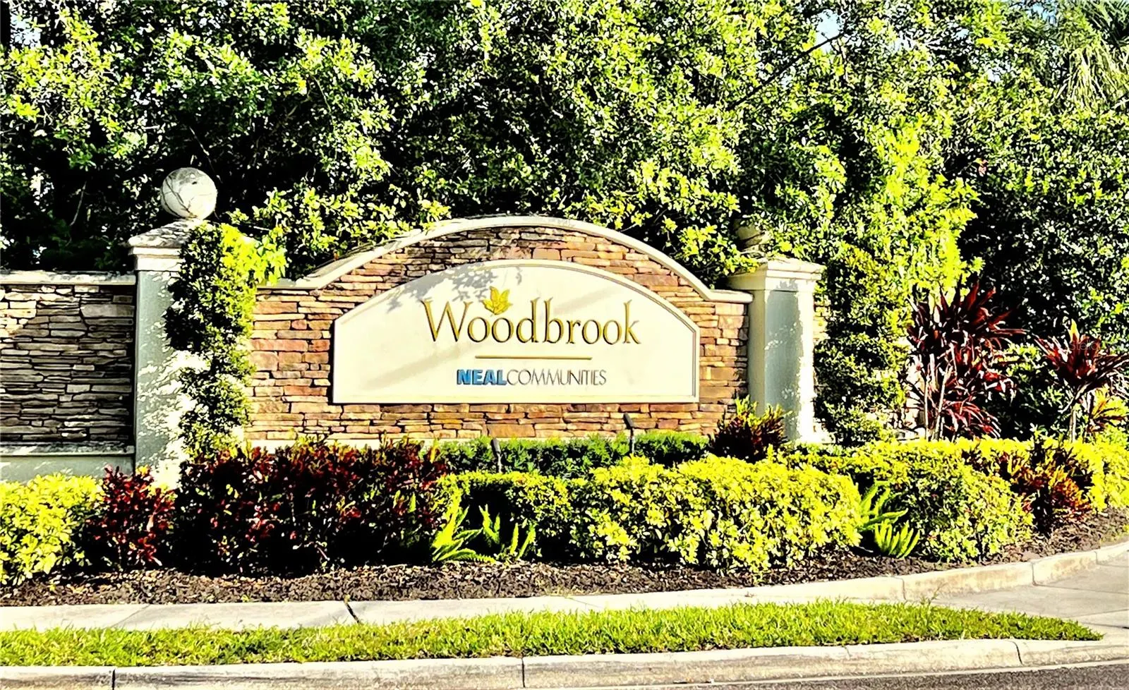 4618 WOODBROOK DR