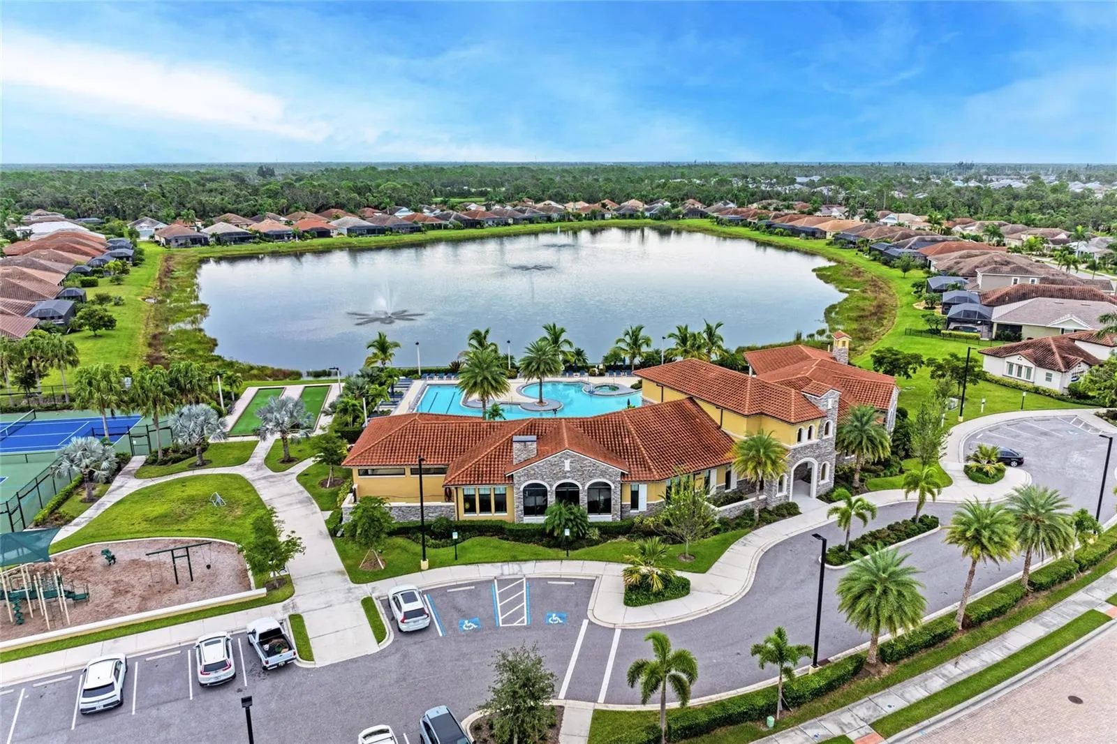 11669 TAPESTRY LN