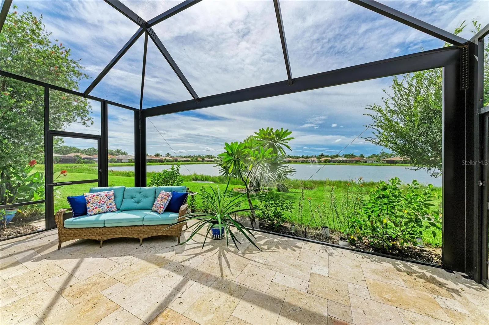 11669 TAPESTRY LN