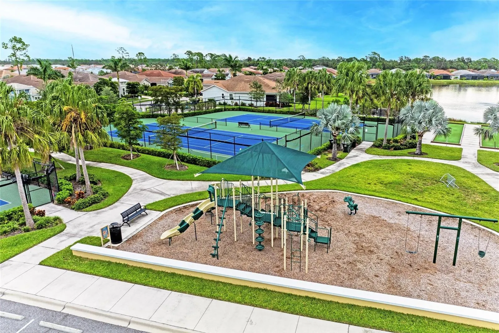 11669 TAPESTRY LN