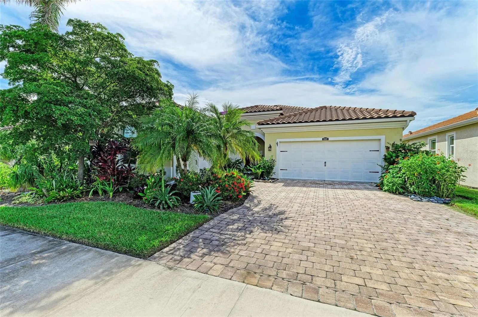 11669 TAPESTRY LN