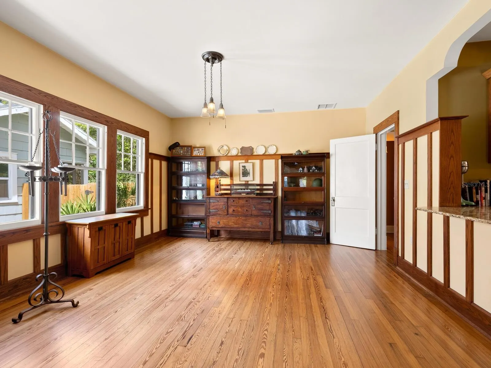 2322 7TH AVE W