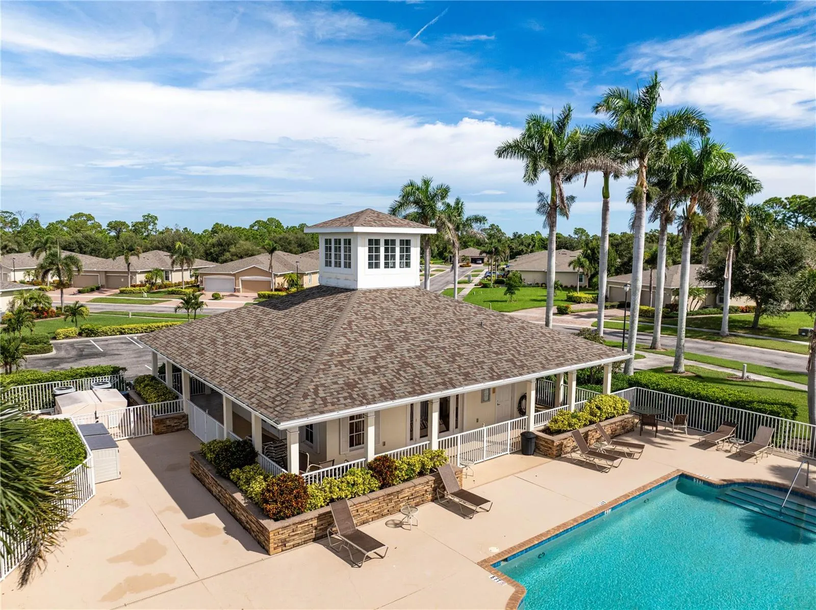 13542 ABERCROMBIE DR