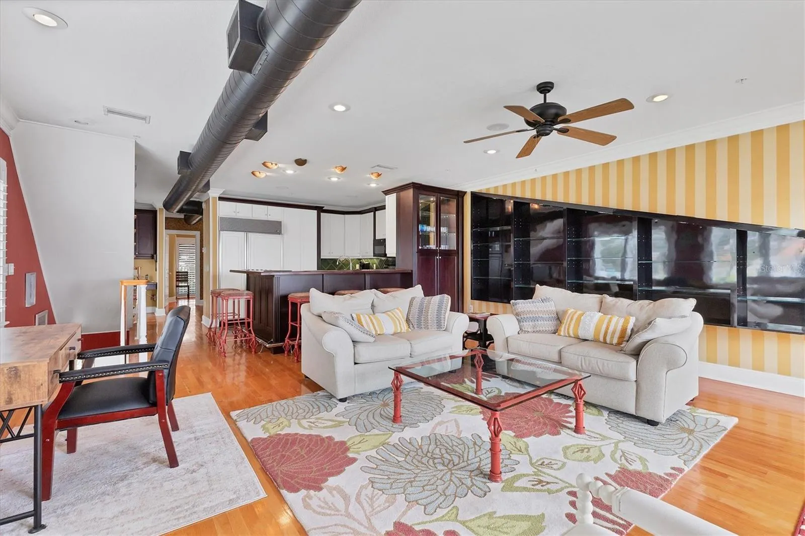 1602 POINT PLEASANT AVE W