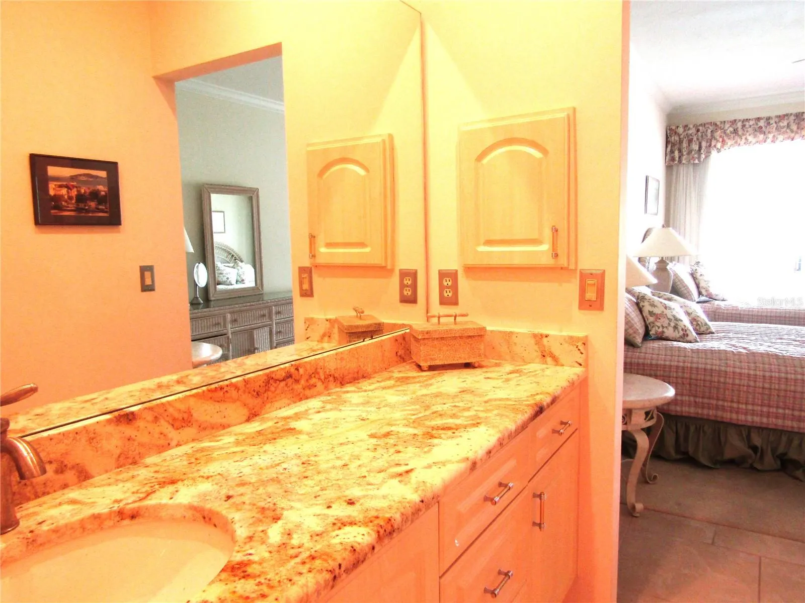 3881 CHATSWORTH GREENE CT #20, #20