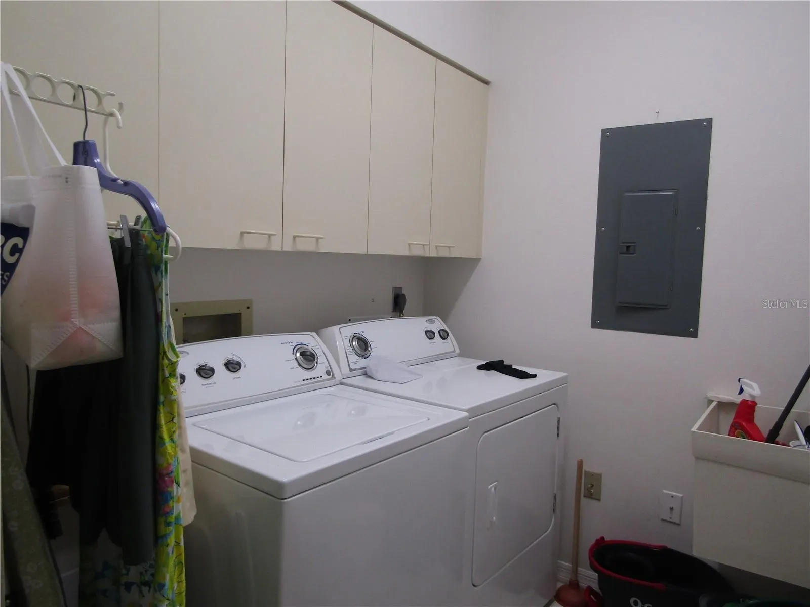 3881 CHATSWORTH GREENE CT #20, #20