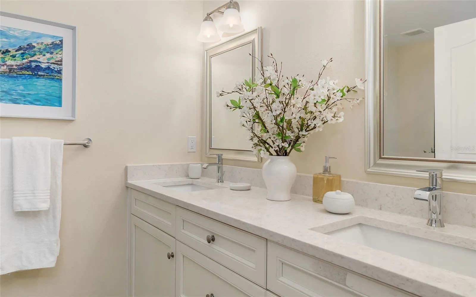 555 N ORANGE AVE #207, #207