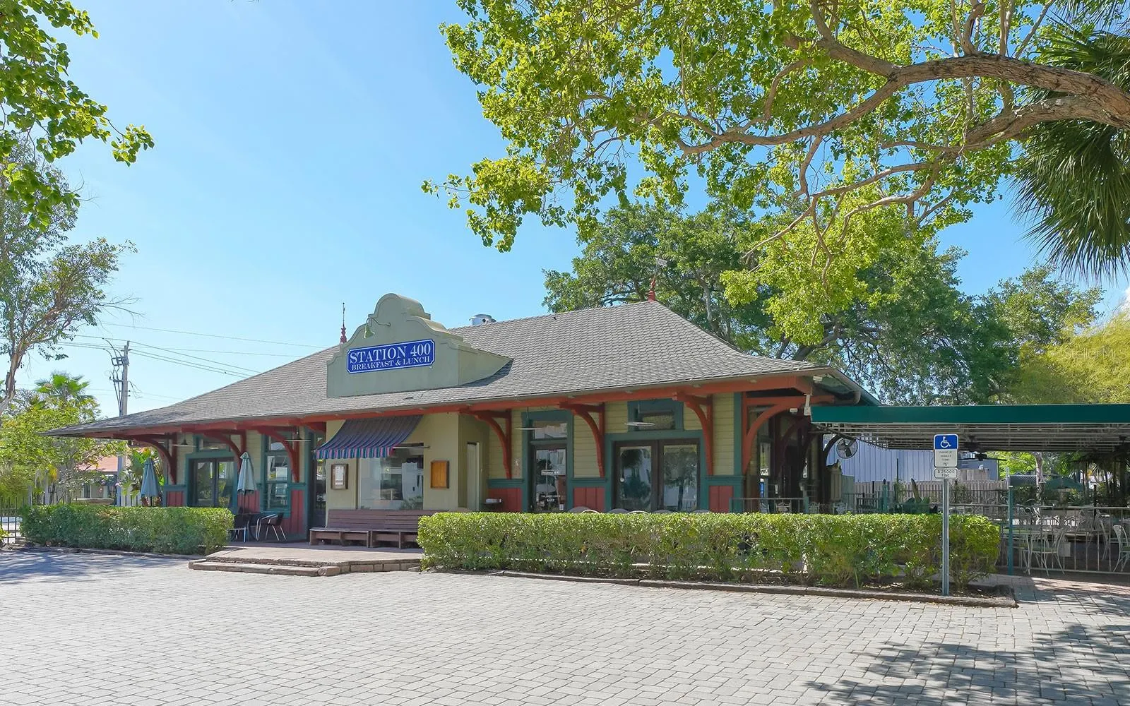 555 N ORANGE AVE #207, #207