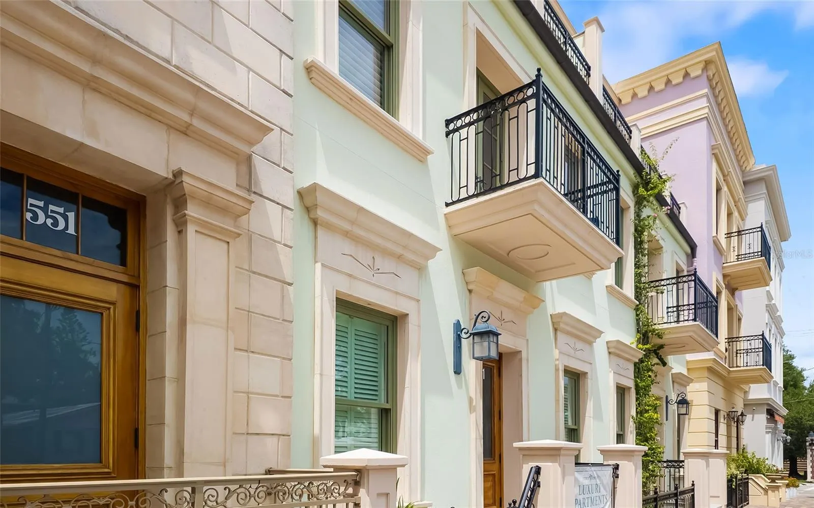 555 N ORANGE AVE #207, #207