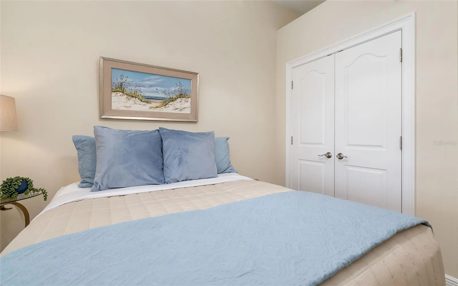 555 N ORANGE AVE #207, #207