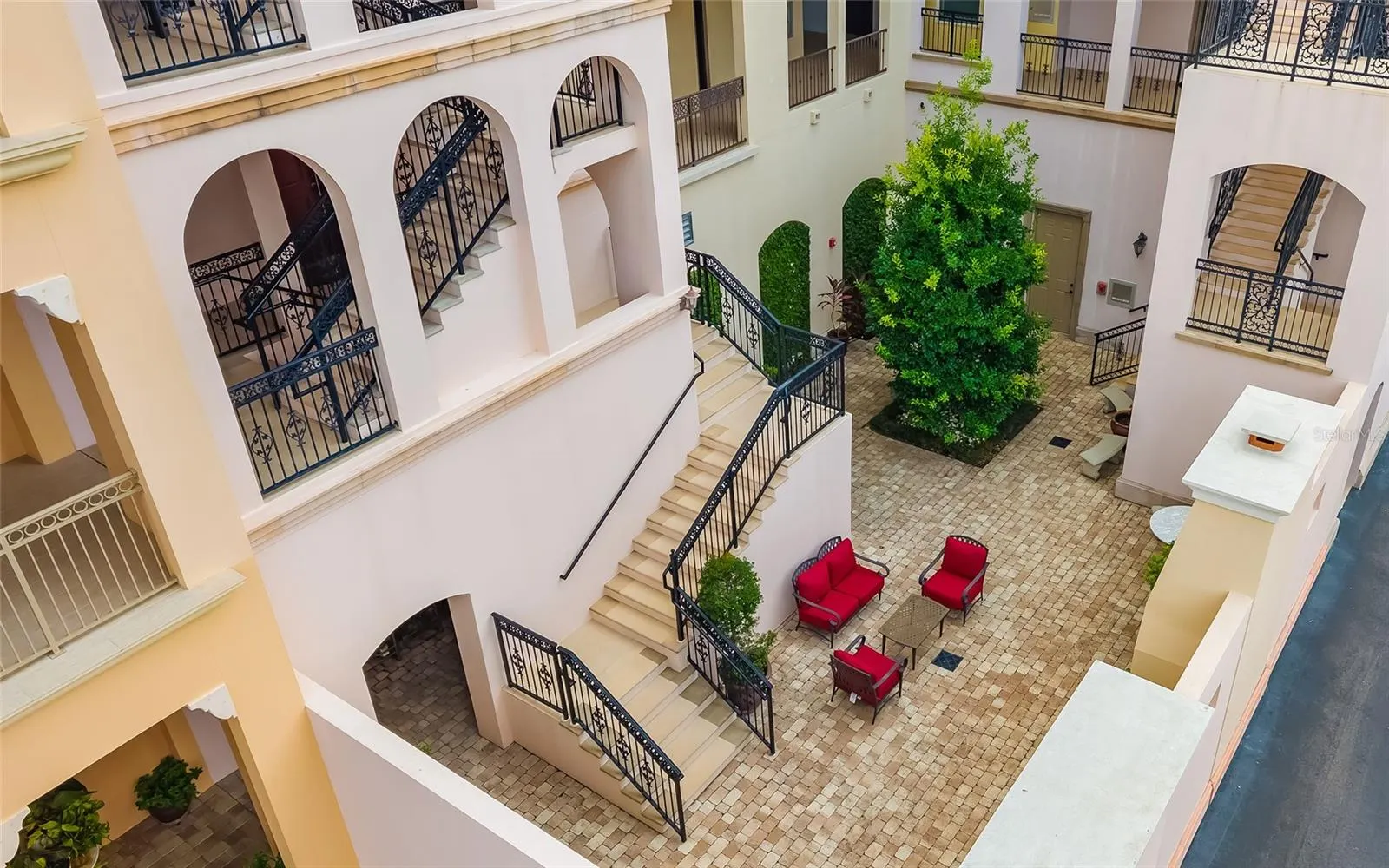 555 N ORANGE AVE #207, #207
