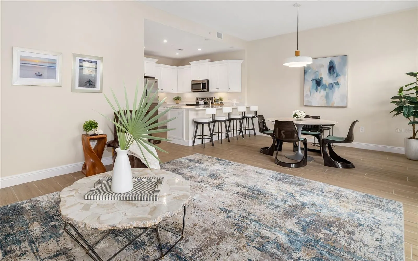 555 N ORANGE AVE #207, #207