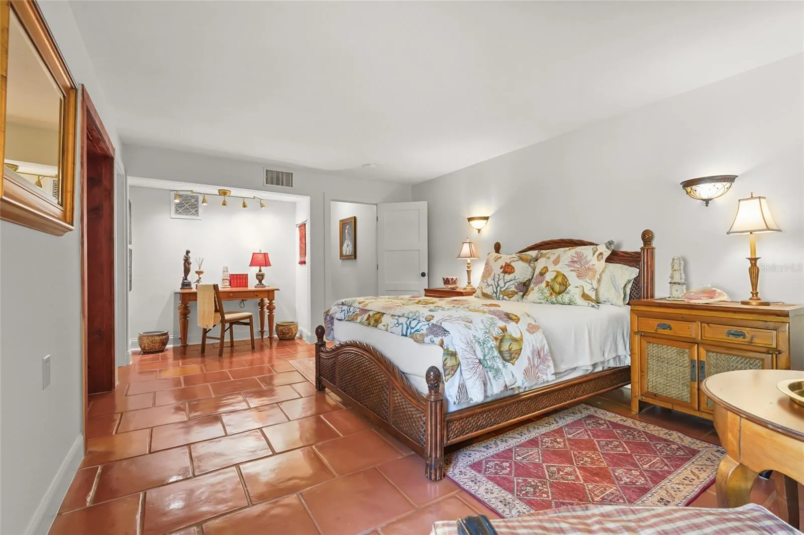 5354 CALLE FLORIDA