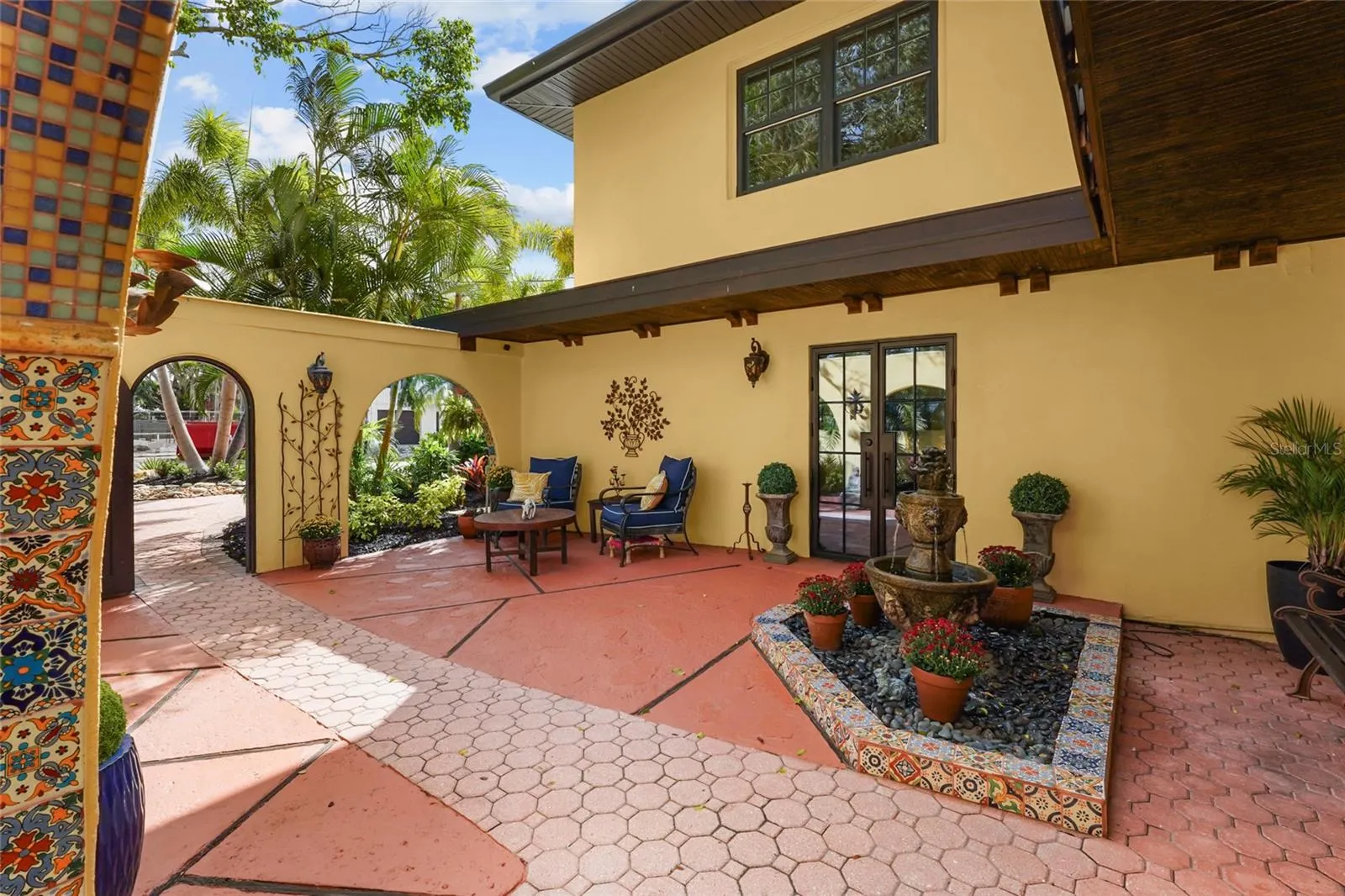5354 CALLE FLORIDA