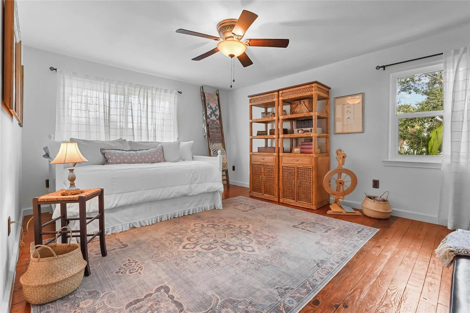 5354 CALLE FLORIDA