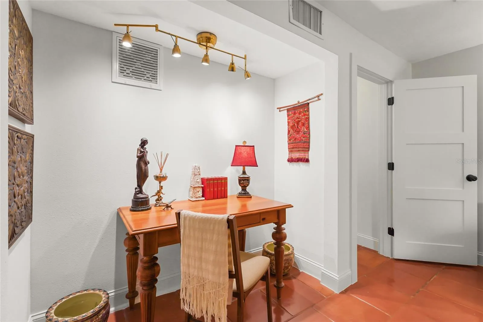 5354 CALLE FLORIDA