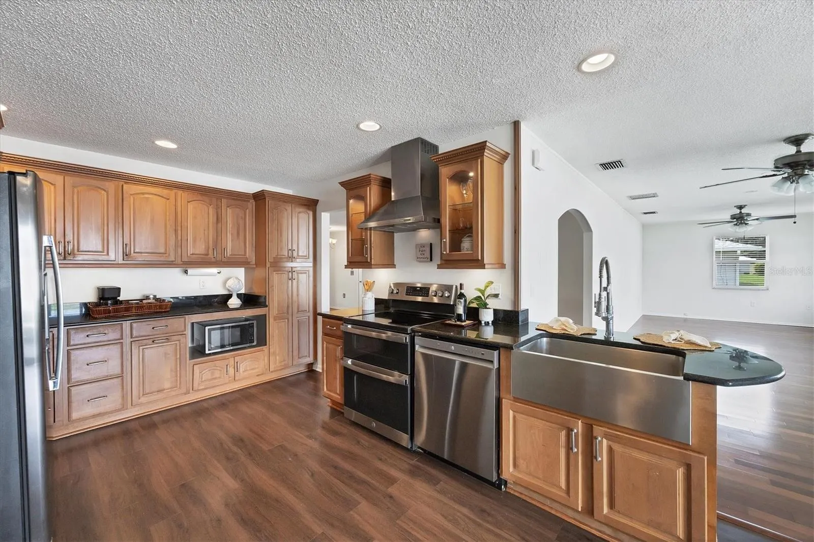 4112 23RD AVE W