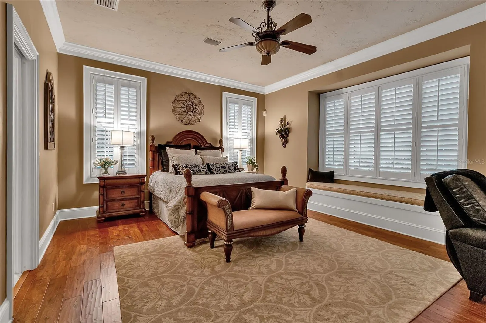 422 BLUE GARDEN LN