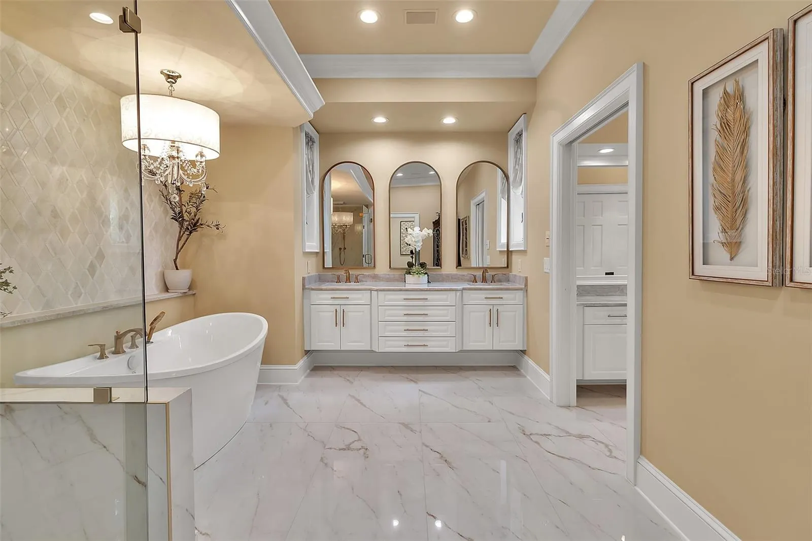 422 BLUE GARDEN LN