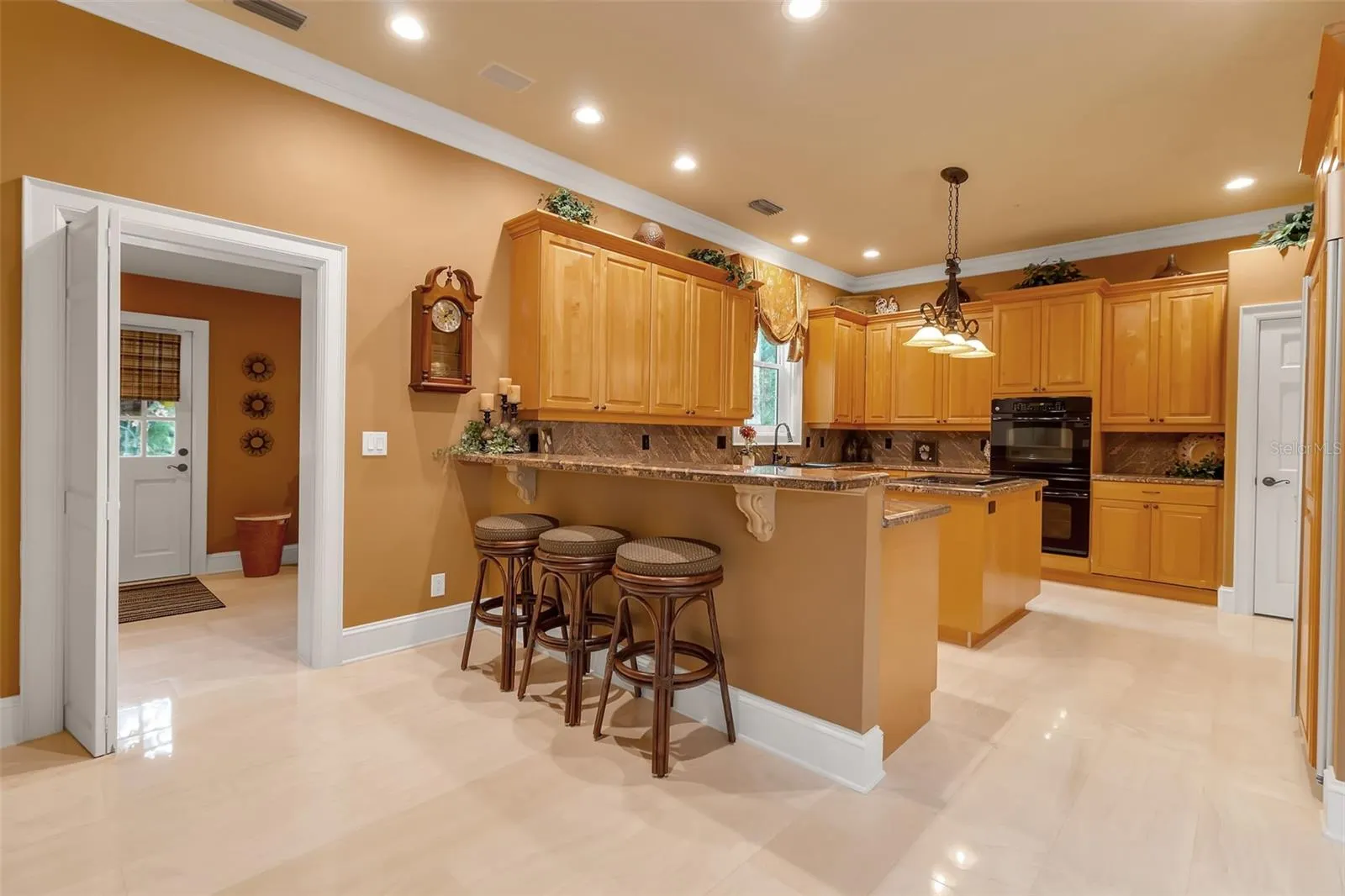 422 BLUE GARDEN LN