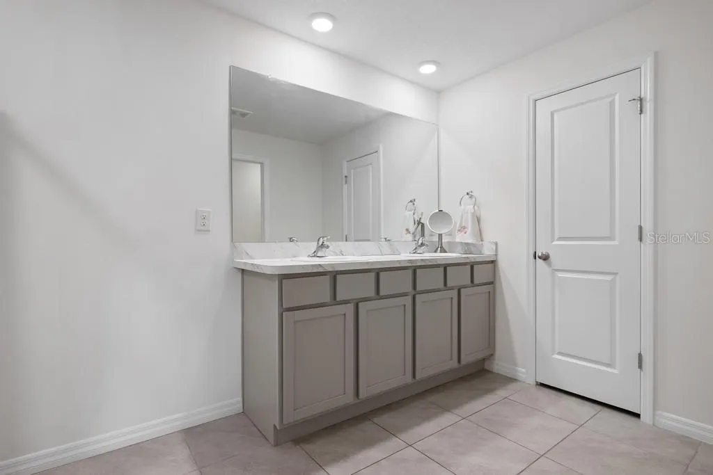 2986 GREAT ABACO WAY